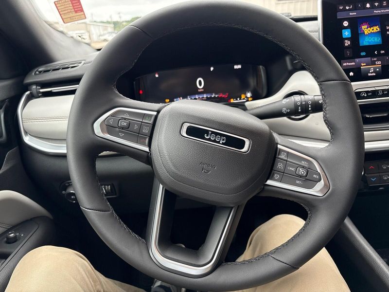 New 2026 Jeep Compass Limited 4x4Image 13
