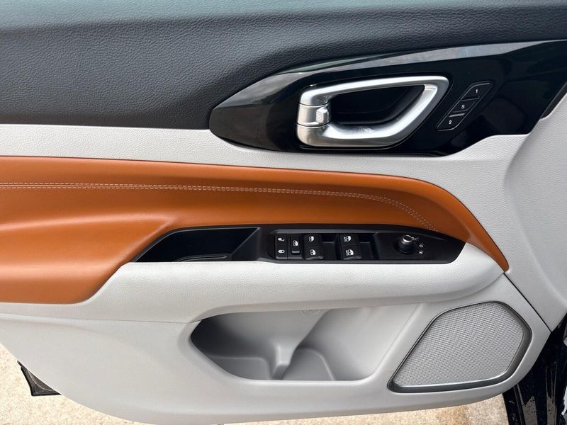 2022 Jeep Compass LimitedImage 13