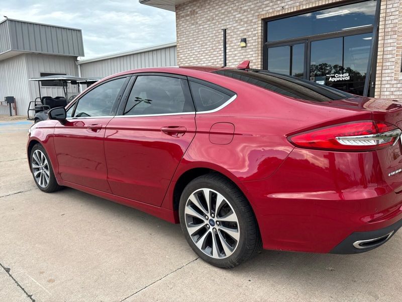 Used 2020 Ford Fusion SEImage 10