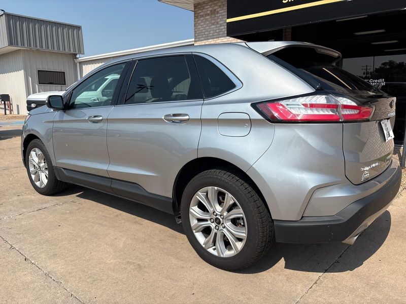 2023 Ford Edge TitaniumImage 10