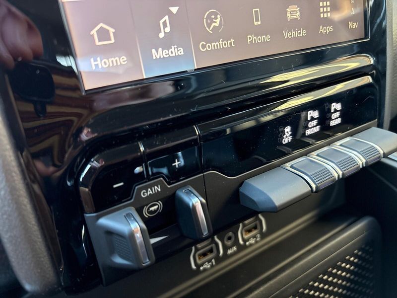 New 2026 RAM 1500 Laramie Crew Cab 4x4 6