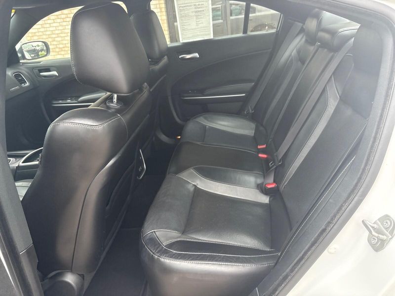 Used 2022 Dodge Charger SXTImage 4