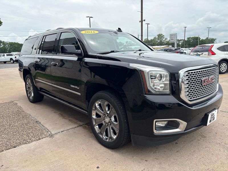 2016 GMC Yukon XL DenaliImage 9