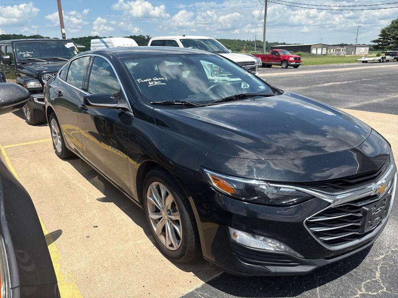 2022 Chevrolet Malibu LTImage 3