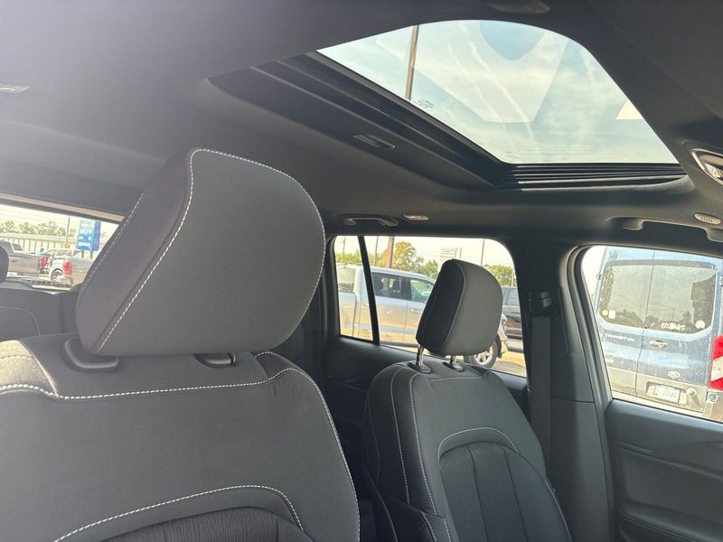 New 2025 Jeep Grand Cherokee Laredo X 4x4Image 8