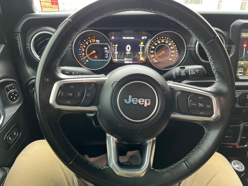2021 Jeep Wrangler Unlimited SaharaImage 14