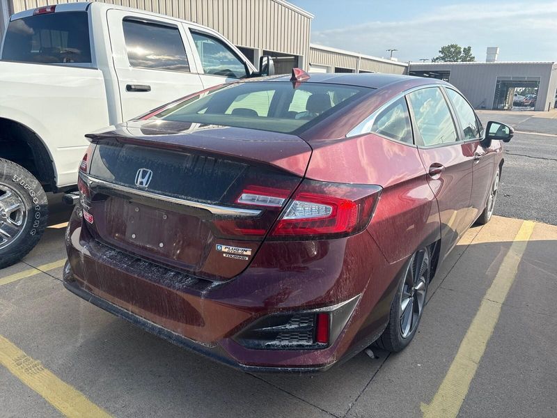 Used 2018 Honda Clarity Plug-In Hybrid TouringImage 6
