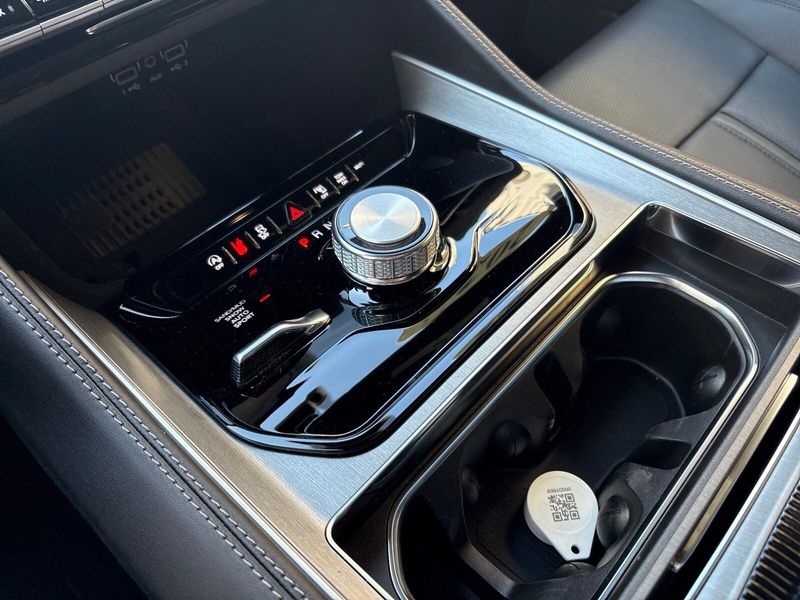2026 Jeep Grand Wagoneer Limited Altitude 4x4Image 22