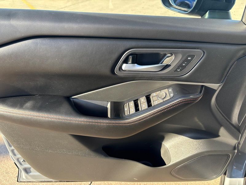 Used 2025 Nissan Rogue Rock CreekImage 12