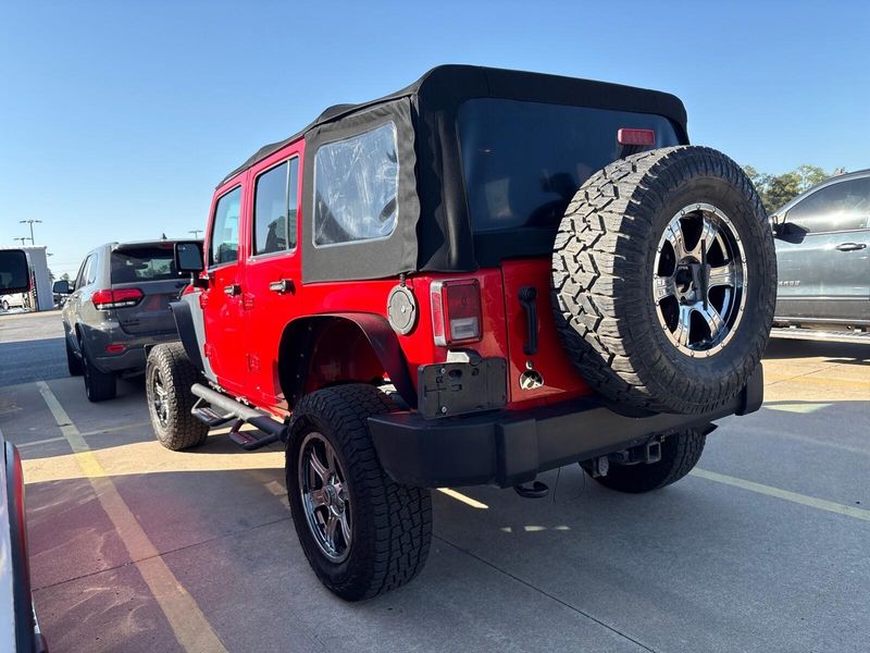 Used 2015 Jeep Wrangler Unlimited SportImage 12