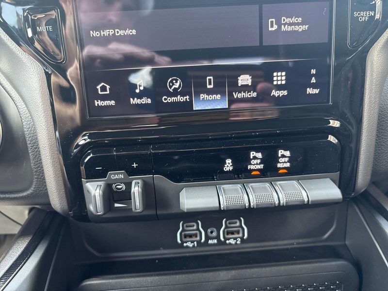 New 2026 RAM 1500 Laramie Crew Cab 4x4 5