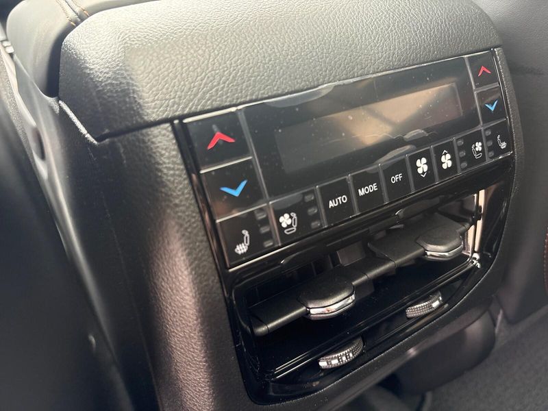 New 2026 Jeep Grand Cherokee L Summit 4x4Image 6
