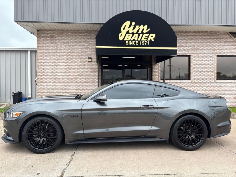 Used 2017 Ford Mustang GT PremiumImage 2