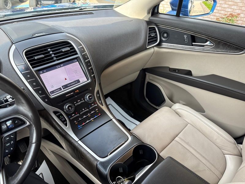 Used 2020 Lincoln Nautilus ReserveImage 18