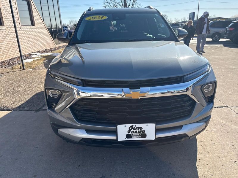 Used 2025 Chevrolet Trailblazer LTImage 6
