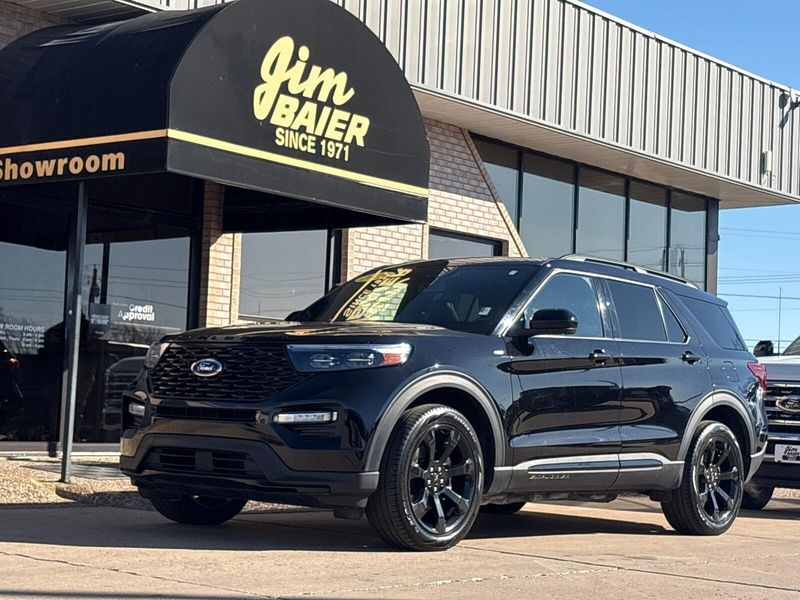 Used 2023 Ford Explorer ST-LineImage 1