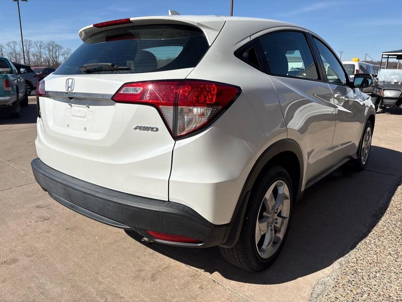 Used 2019 Honda HR-V LXImage 8