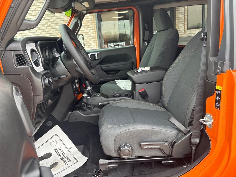 2025 Jeep Wrangler 2-door WillysImage 3
