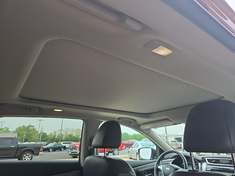 2016 Nissan Murano PlatinumImage 12
