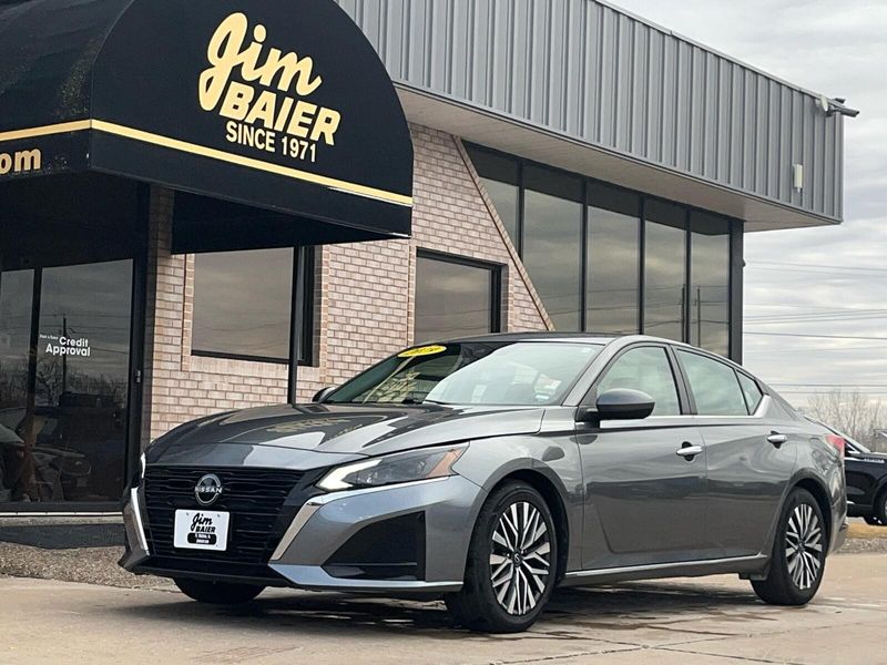 2023 Nissan Altima 2.5 SVImage 1