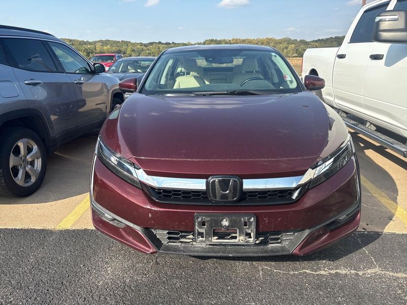 Used 2018 Honda Clarity Plug-In Hybrid TouringImage 2