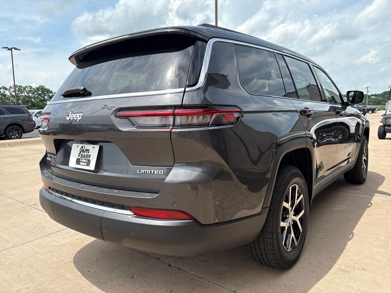 New 2025 Jeep Grand Cherokee L Limited 4x4Image 10