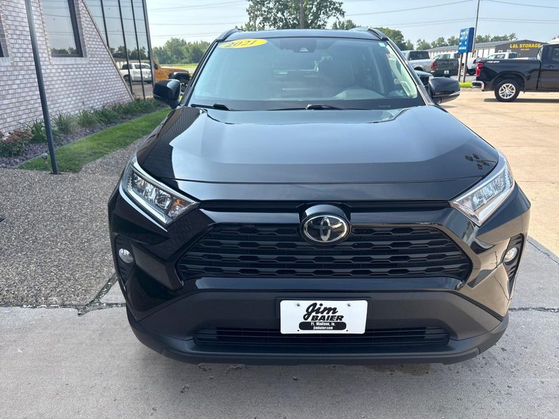 Used 2021 Toyota RAV4 XLE PremiumImage 6