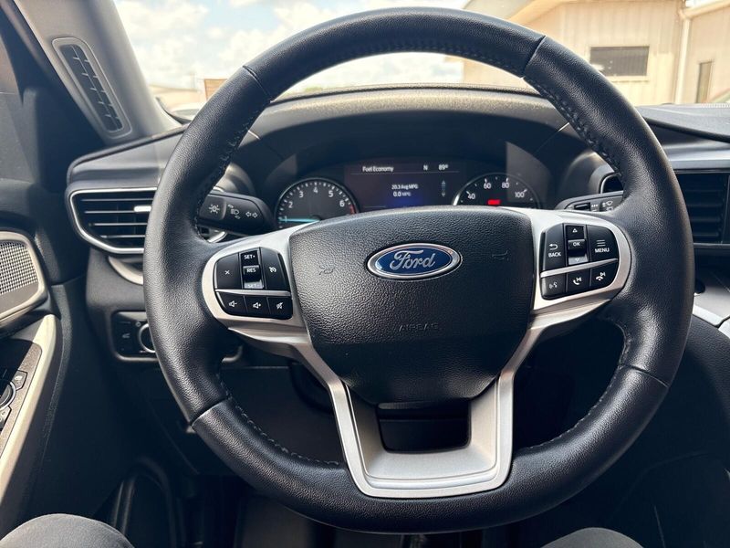 Used 2024 Ford Explorer XLTImage 15
