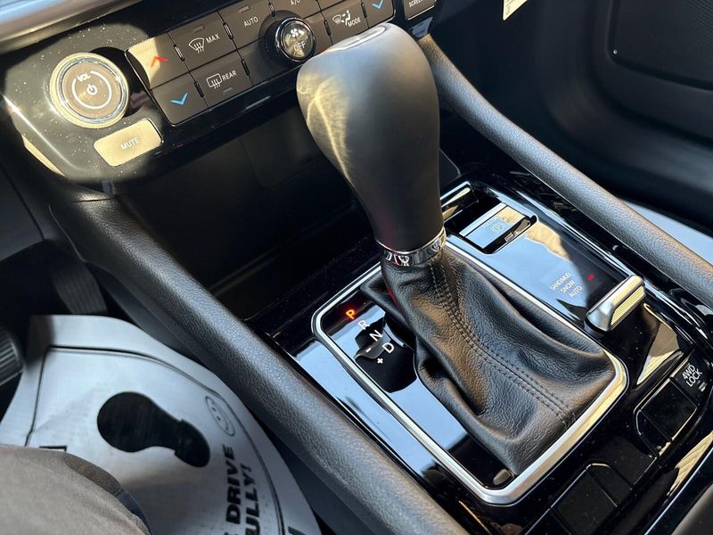 New 2026 Jeep Compass Limited 4x4Image 16