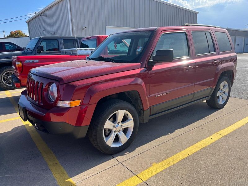 2017 Jeep Patriot LatitudeImage 1