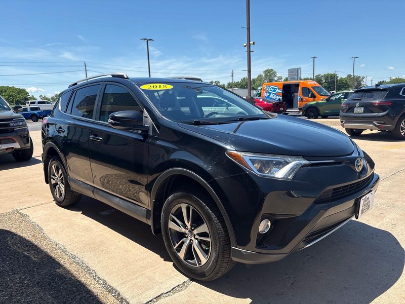 Used 2018 Toyota RAV4 XLEImage 7