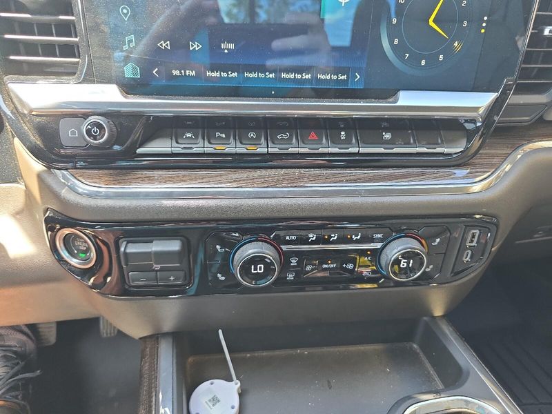 2024 Chevrolet Silverado 1500 RSTImage 23