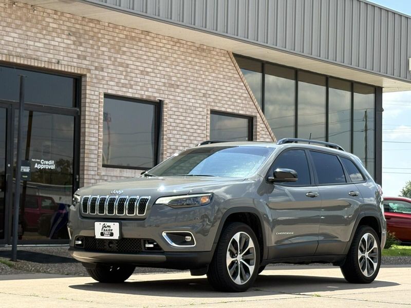 Used 2022 Jeep Cherokee LimitedImage 1