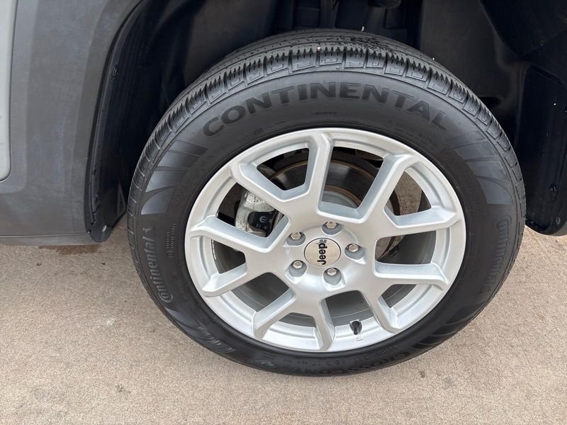 Used 2022 Jeep Renegade LatitudeImage 11