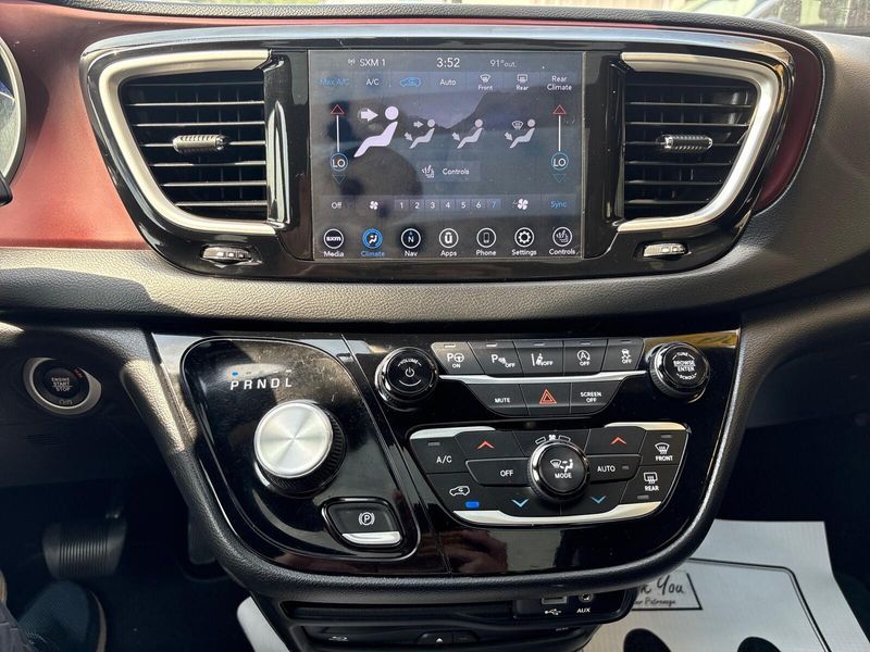 2020 Chrysler Pacifica Touring L PlusImage 18