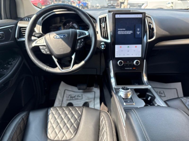 2023 Ford Edge TitaniumImage 5