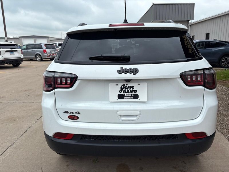 2025 Jeep Compass Latitude 4x4Image 9