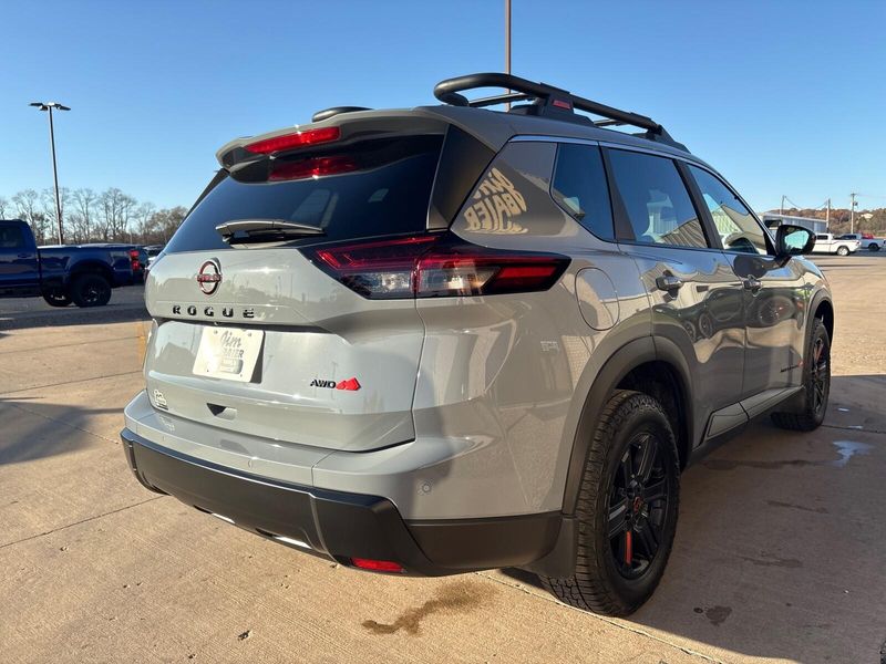 Used 2025 Nissan Rogue Rock CreekImage 8