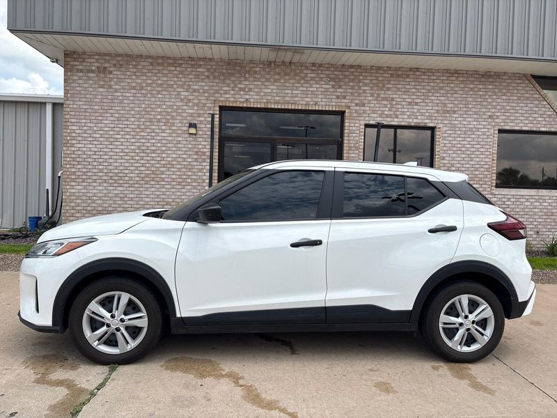Used 2024 Nissan Kicks SImage 2