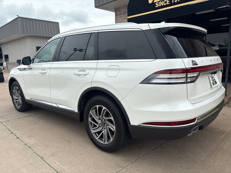 2021 Lincoln Aviator StandardImage 12