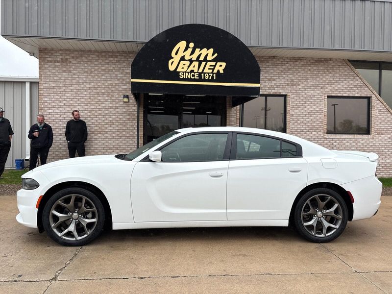 2022 Dodge Charger SXTImage 18
