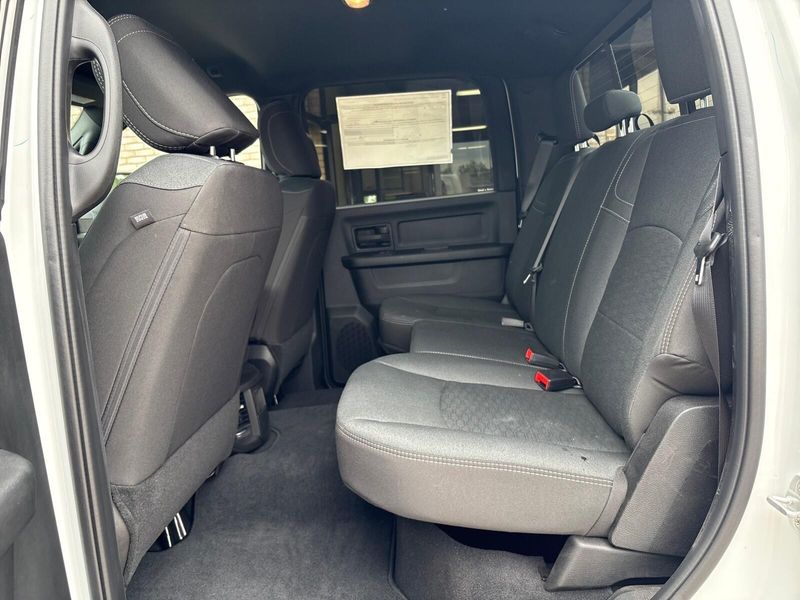 2025 RAM 3500 Tradesman Crew Cab 4x4 8