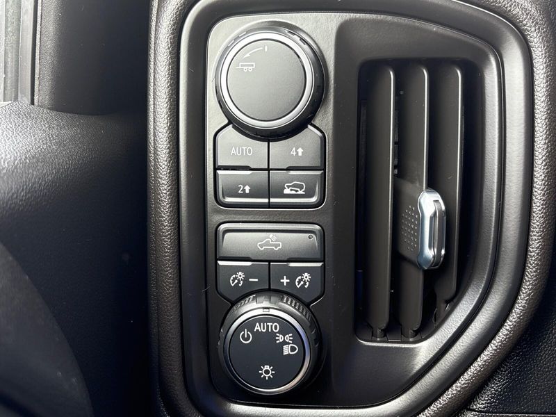 Used 2022 Chevrolet Silverado 1500 Work TruckImage 16
