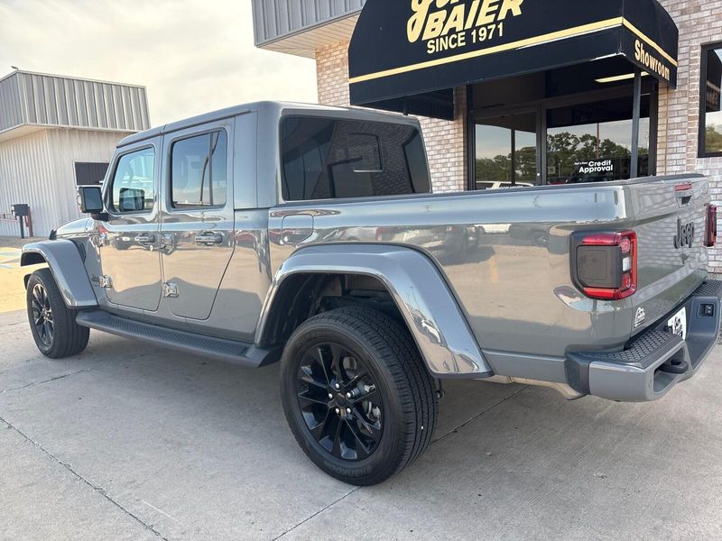 2023 Jeep Gladiator High AltitudeImage 11