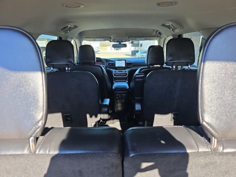 2023 Ford Explorer XLTImage 14