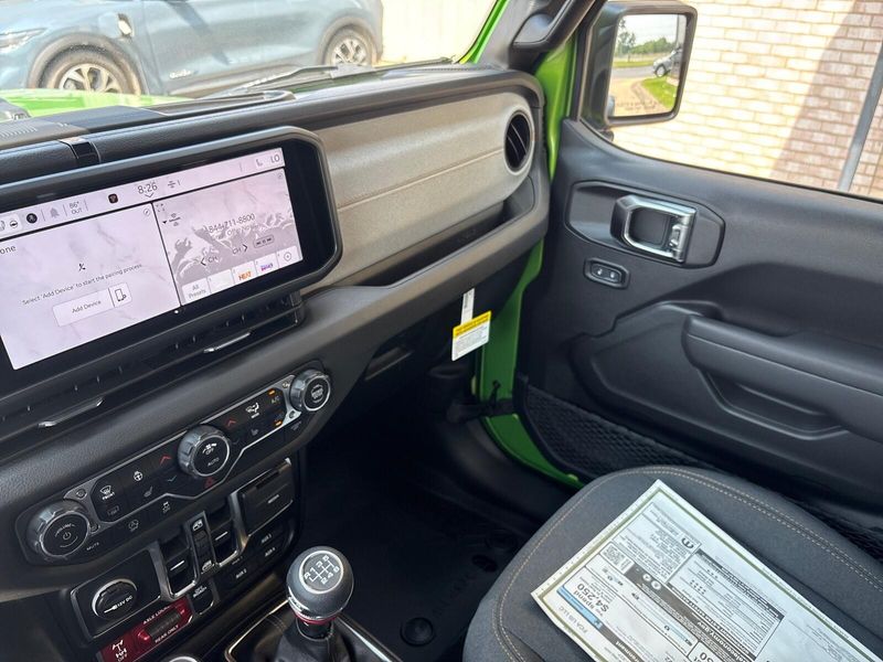 2025 Jeep Wrangler 4-door WillysImage 22