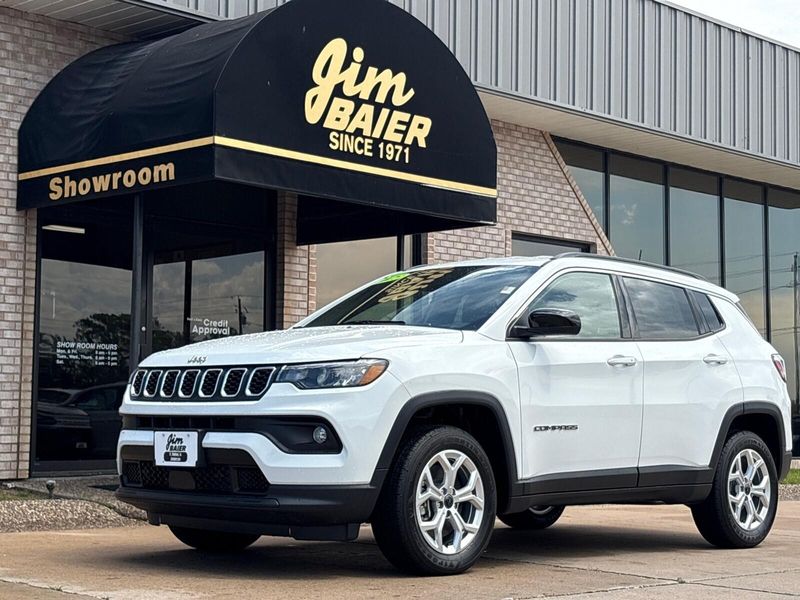 2025 Jeep Compass Latitude 4x4Image 1