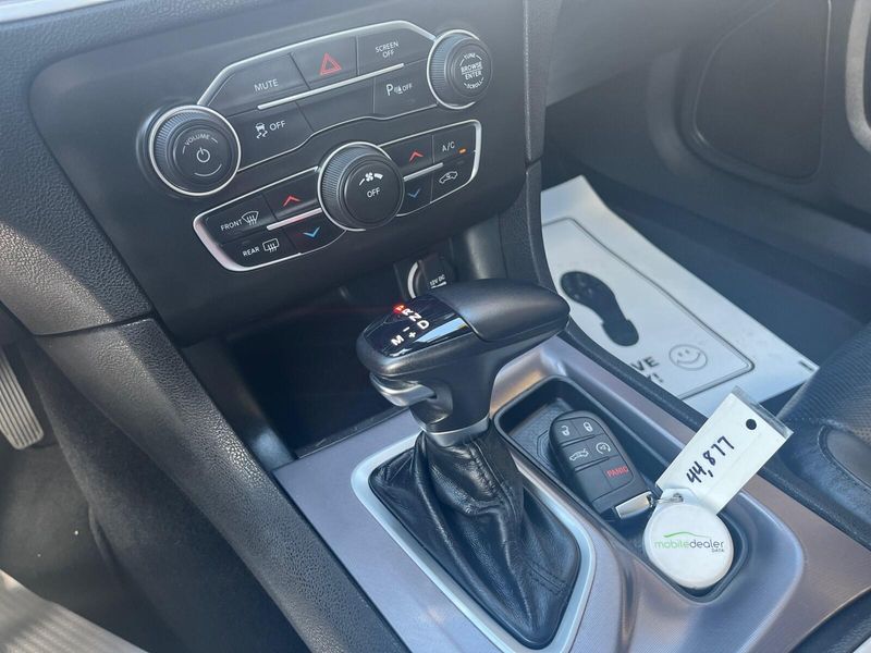 2022 Dodge Charger SXTImage 12