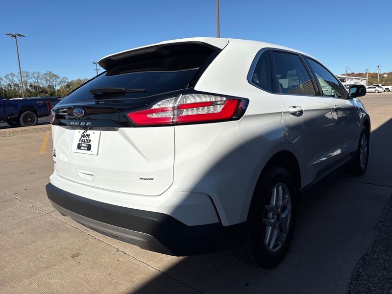 Used 2024 Ford Edge SELImage 8