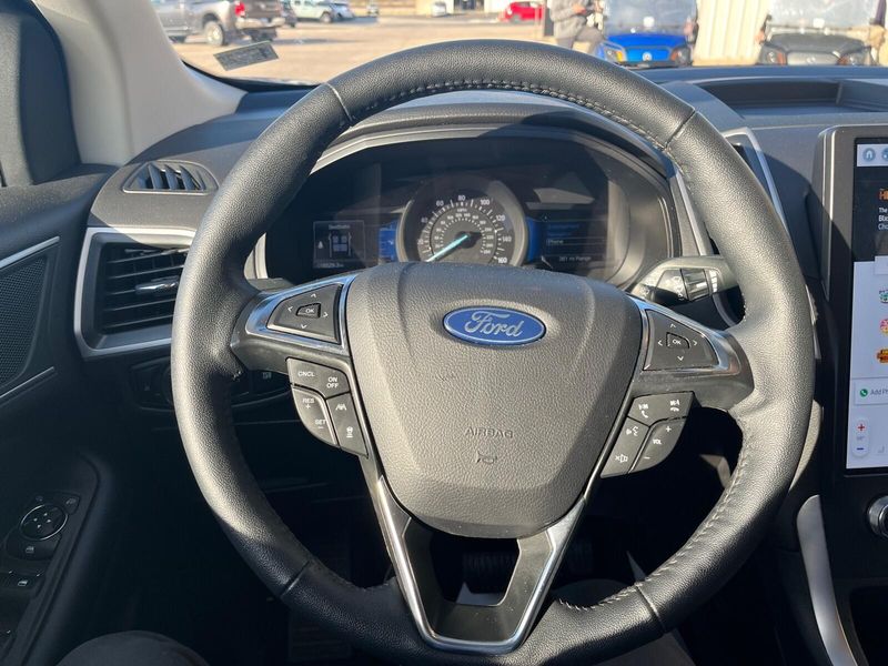 2024 Ford Edge SELImage 13